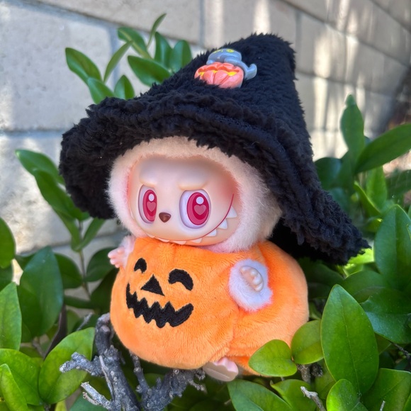 Labubu Halloween Clothes & Outfit Set - Picture 2 of 5